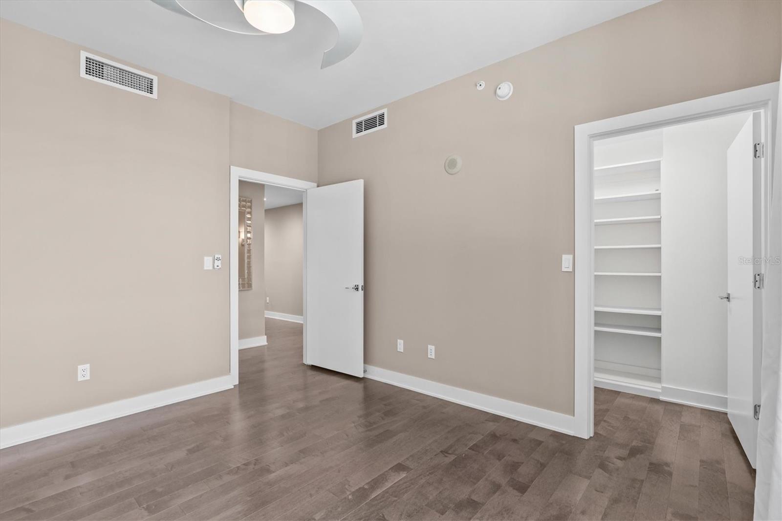1120 E KENNEDY BLVD #1216, TAMPA, FL, 33602