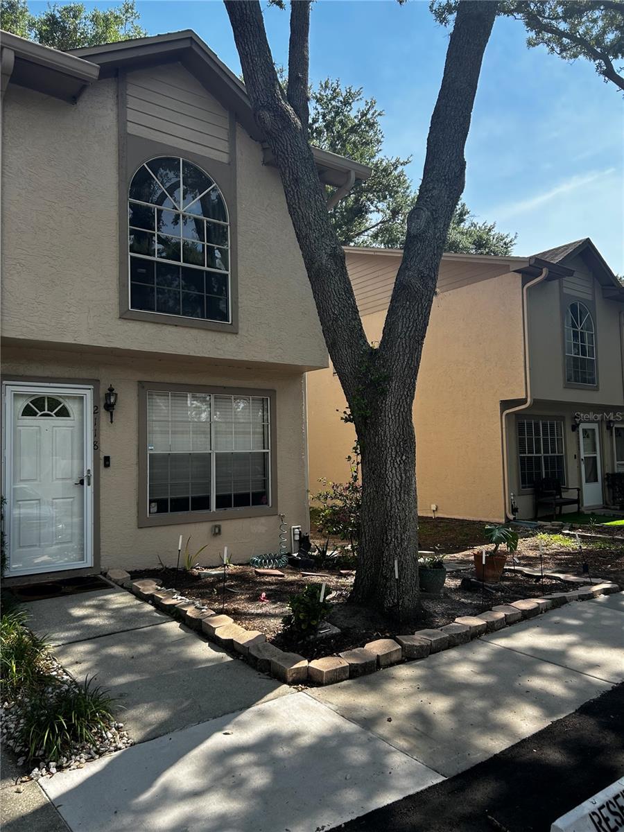 2118 FLETCHERS POINT CIR, TAMPA, FL, 33613