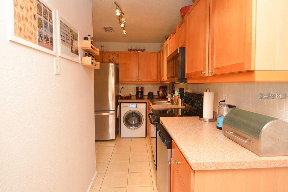 3889 POMPANO DR SE #C, ST PETERSBURG, FL, 33705