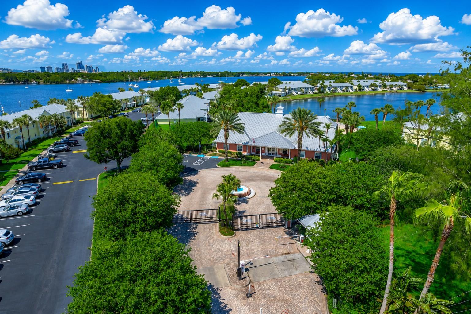 3889 POMPANO DR SE #C, ST PETERSBURG, FL, 33705