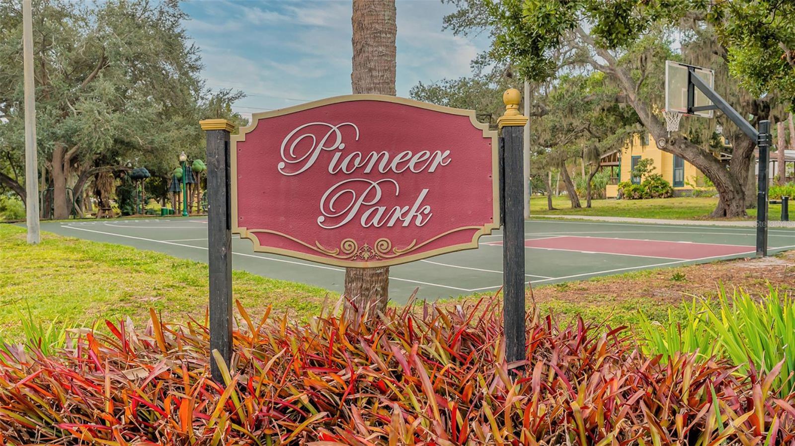 1268 11TH ST #2404, SARASOTA, FL, 34236
