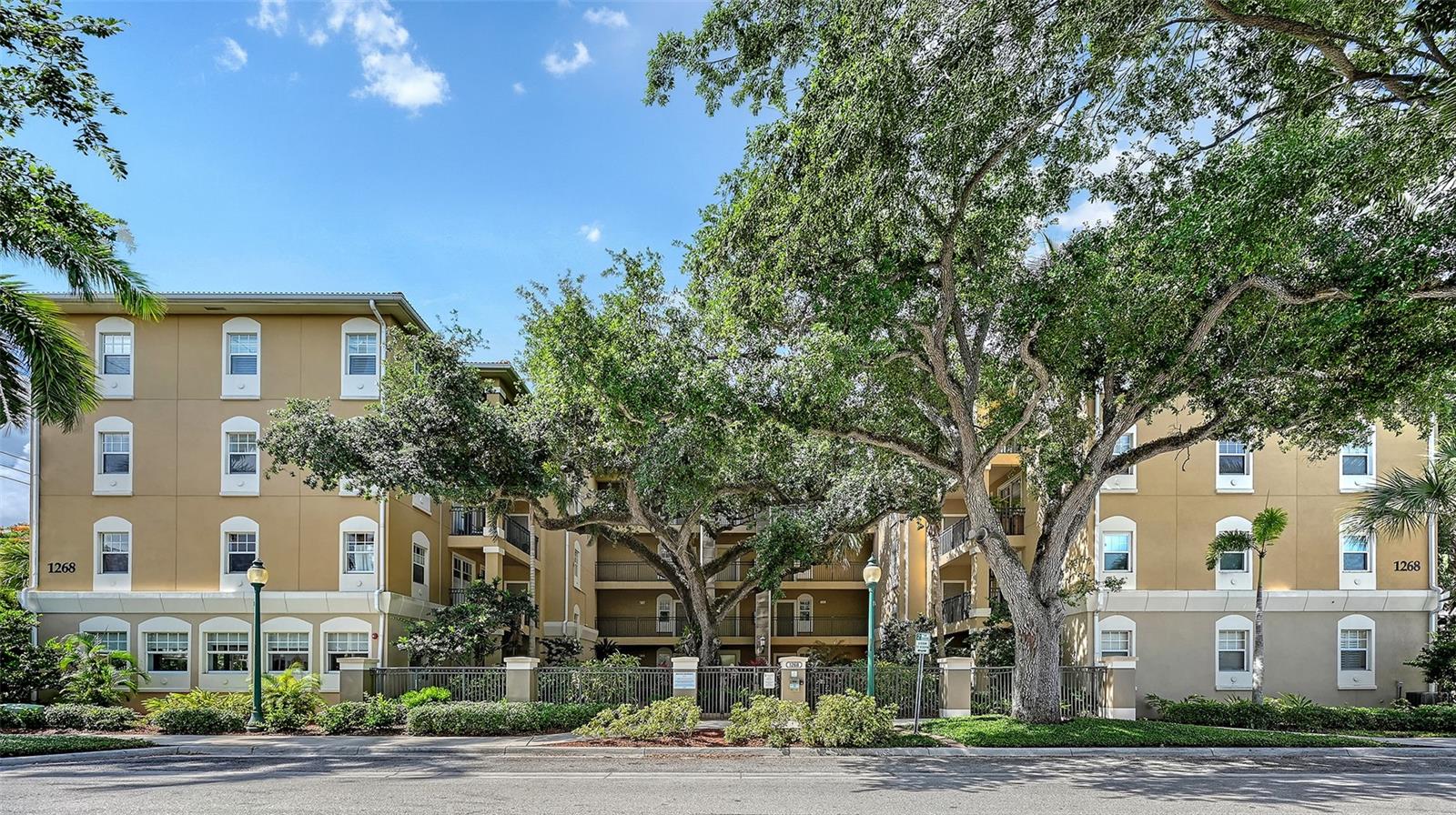 1268 11TH ST #2404, SARASOTA, FL, 34236