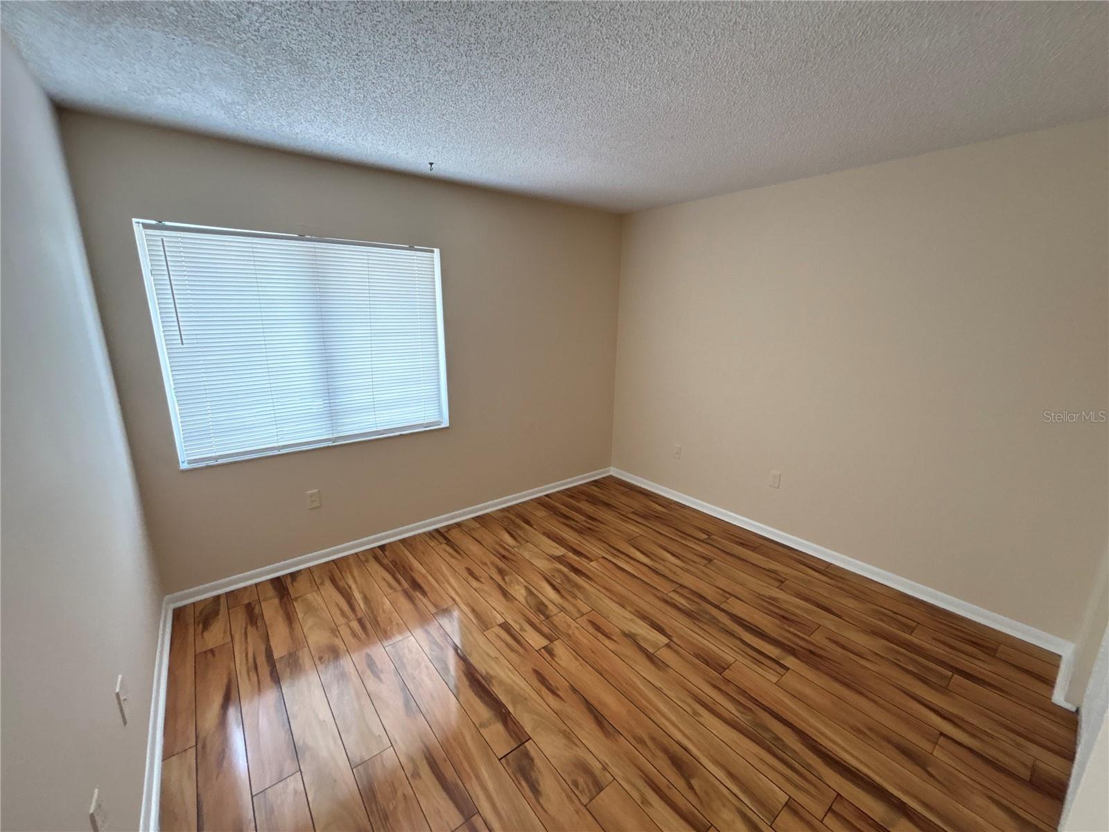 5169 VINELAND RD #B208, ORLANDO, FL, 32811