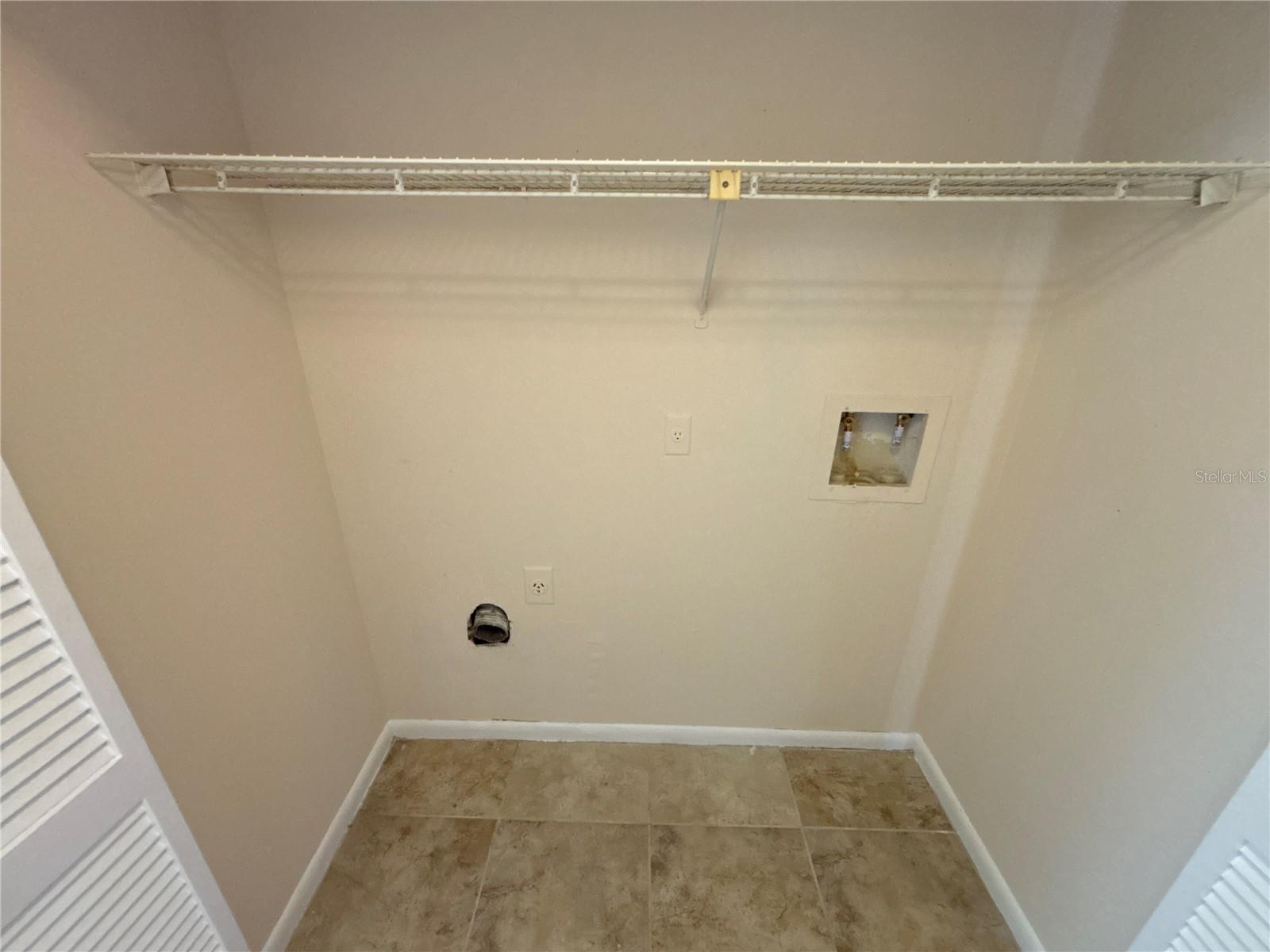 5169 VINELAND RD #B208, ORLANDO, FL, 32811