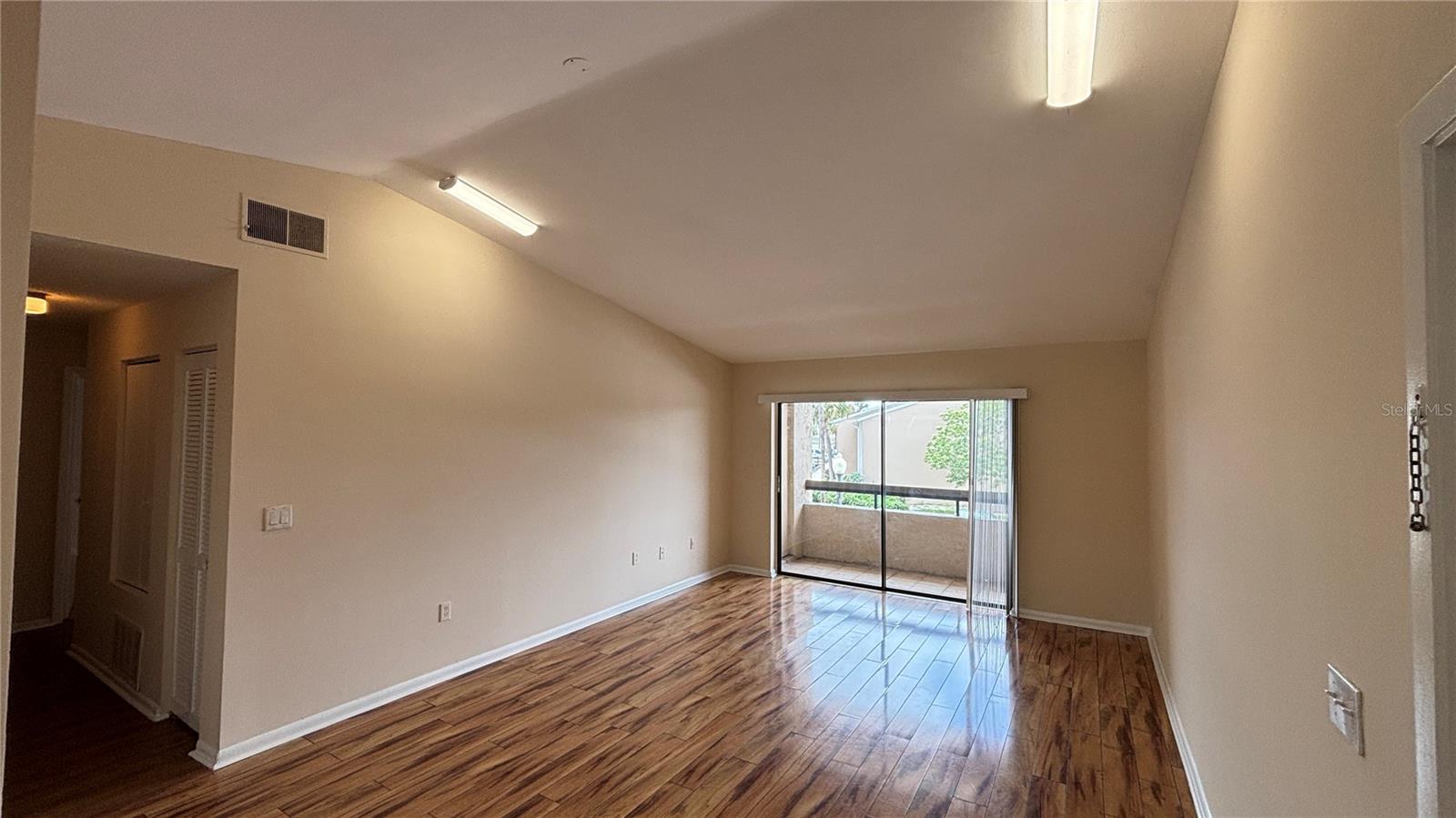 5169 VINELAND RD #B208, ORLANDO, FL, 32811