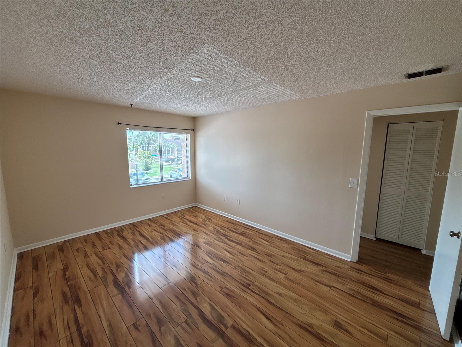 5169 VINELAND RD #B208, ORLANDO, FL, 32811