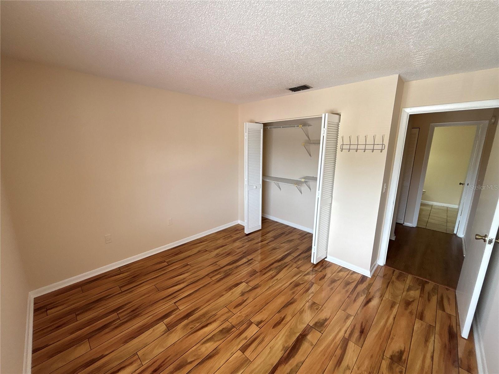 5169 VINELAND RD #B208, ORLANDO, FL, 32811