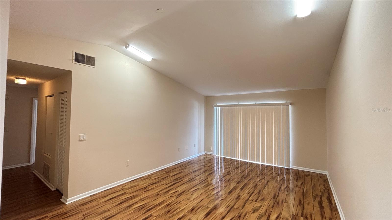 5169 VINELAND RD #B208, ORLANDO, FL, 32811