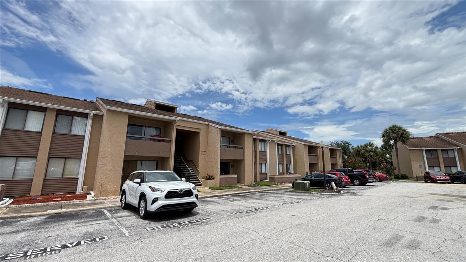 5169 VINELAND RD #B208, ORLANDO, FL, 32811