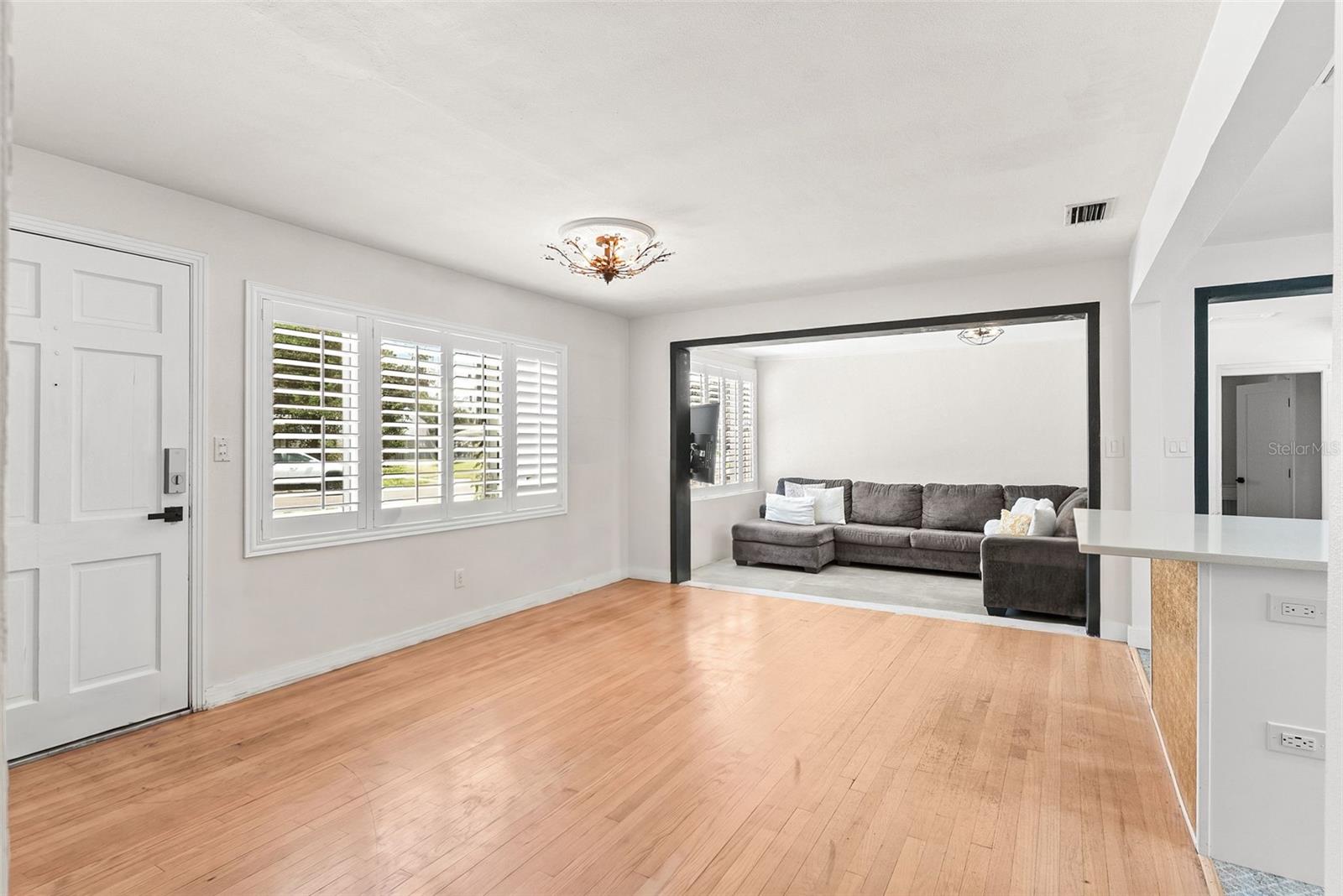 4104 W KNIGHTS AVE, TAMPA, FL, 33611