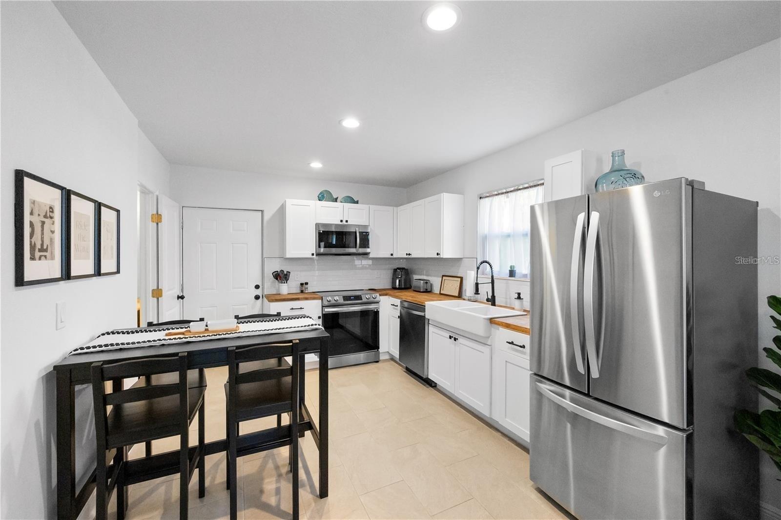 707 N DISSTON AVE, TARPON SPRINGS, FL, 34689