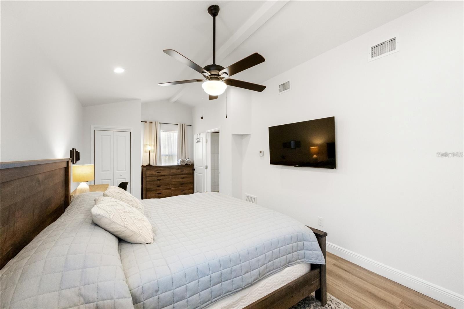 707 N DISSTON AVE, TARPON SPRINGS, FL, 34689