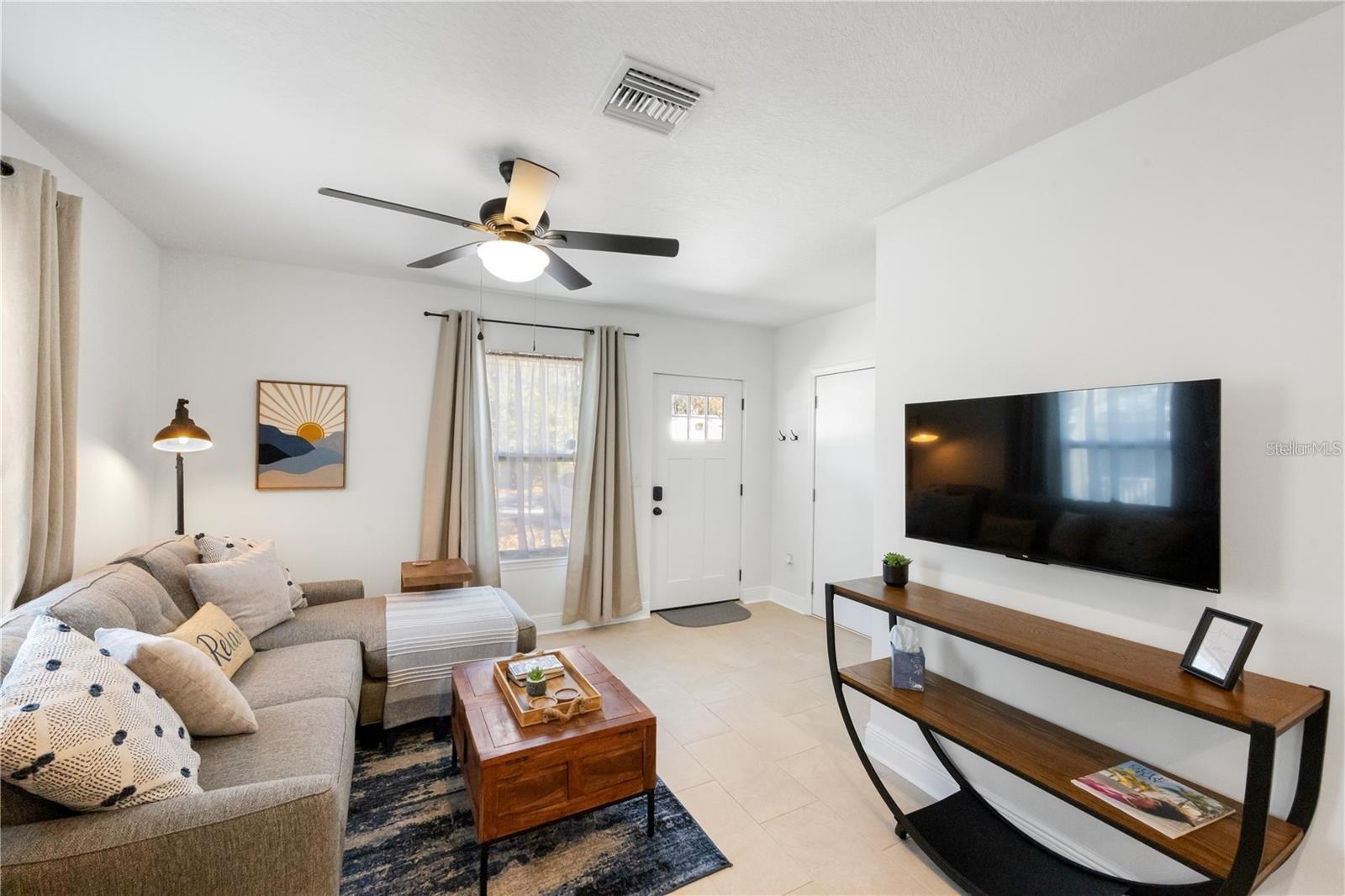 707 N DISSTON AVE, TARPON SPRINGS, FL, 34689