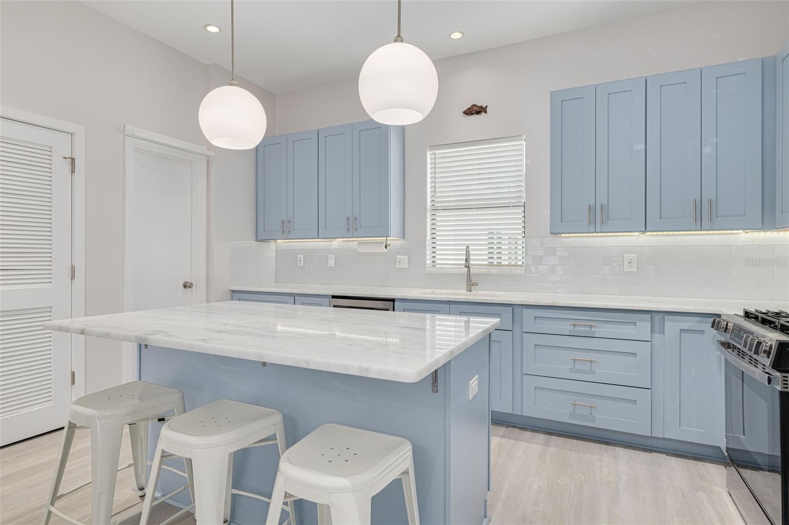 946 HIGHLAND AVE #8, DUNEDIN, FL, 34698