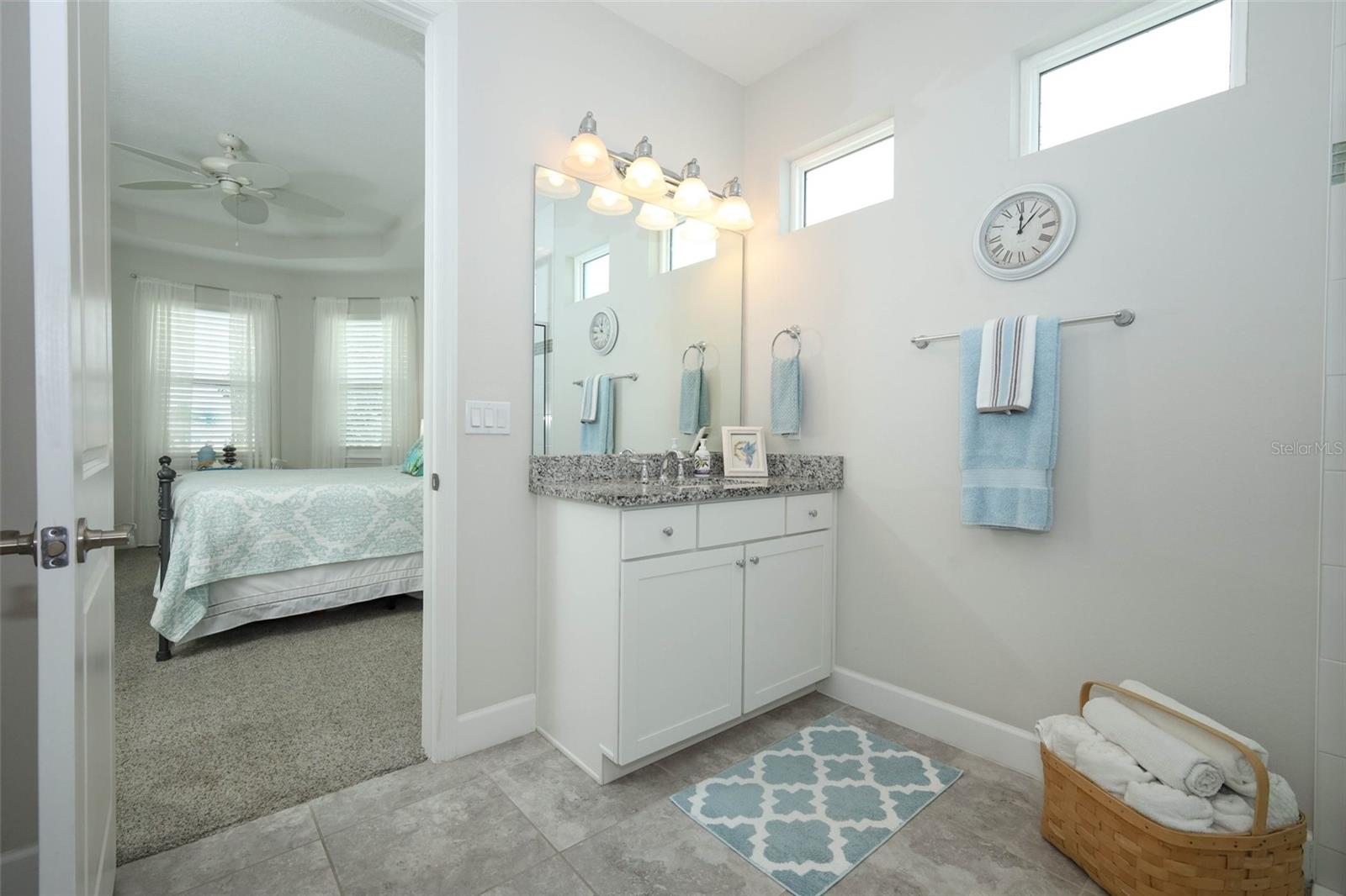 560 ADENMORE TER, DELAND, FL, 32724