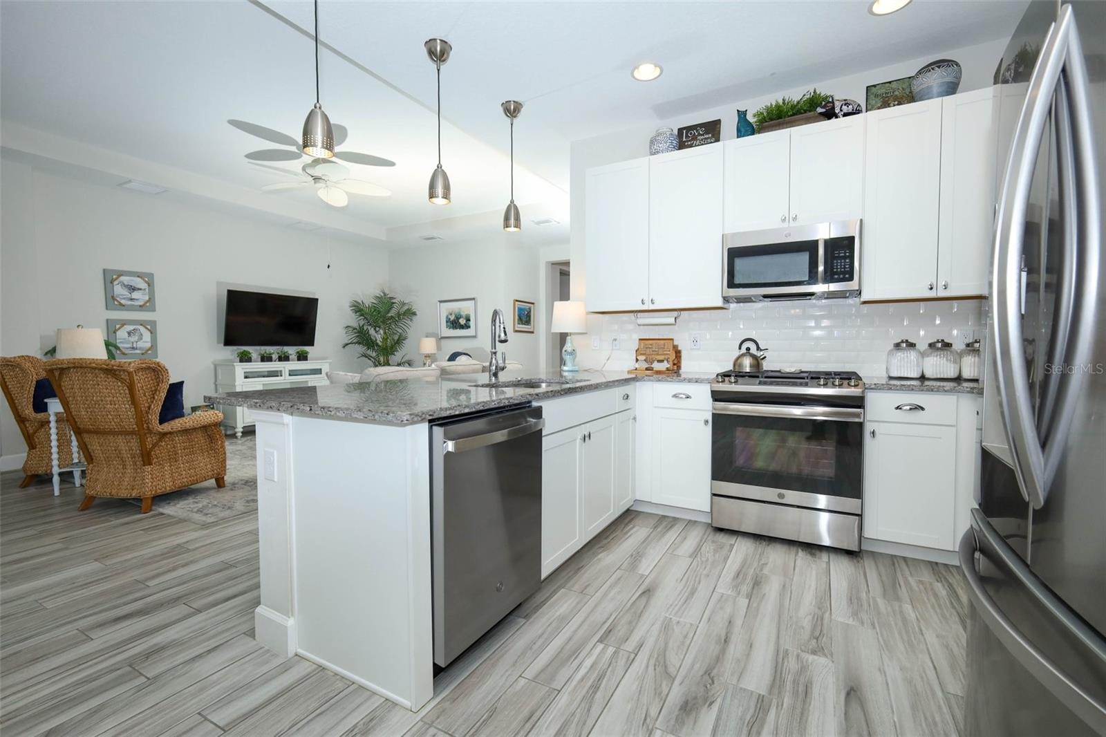 560 ADENMORE TER, DELAND, FL, 32724