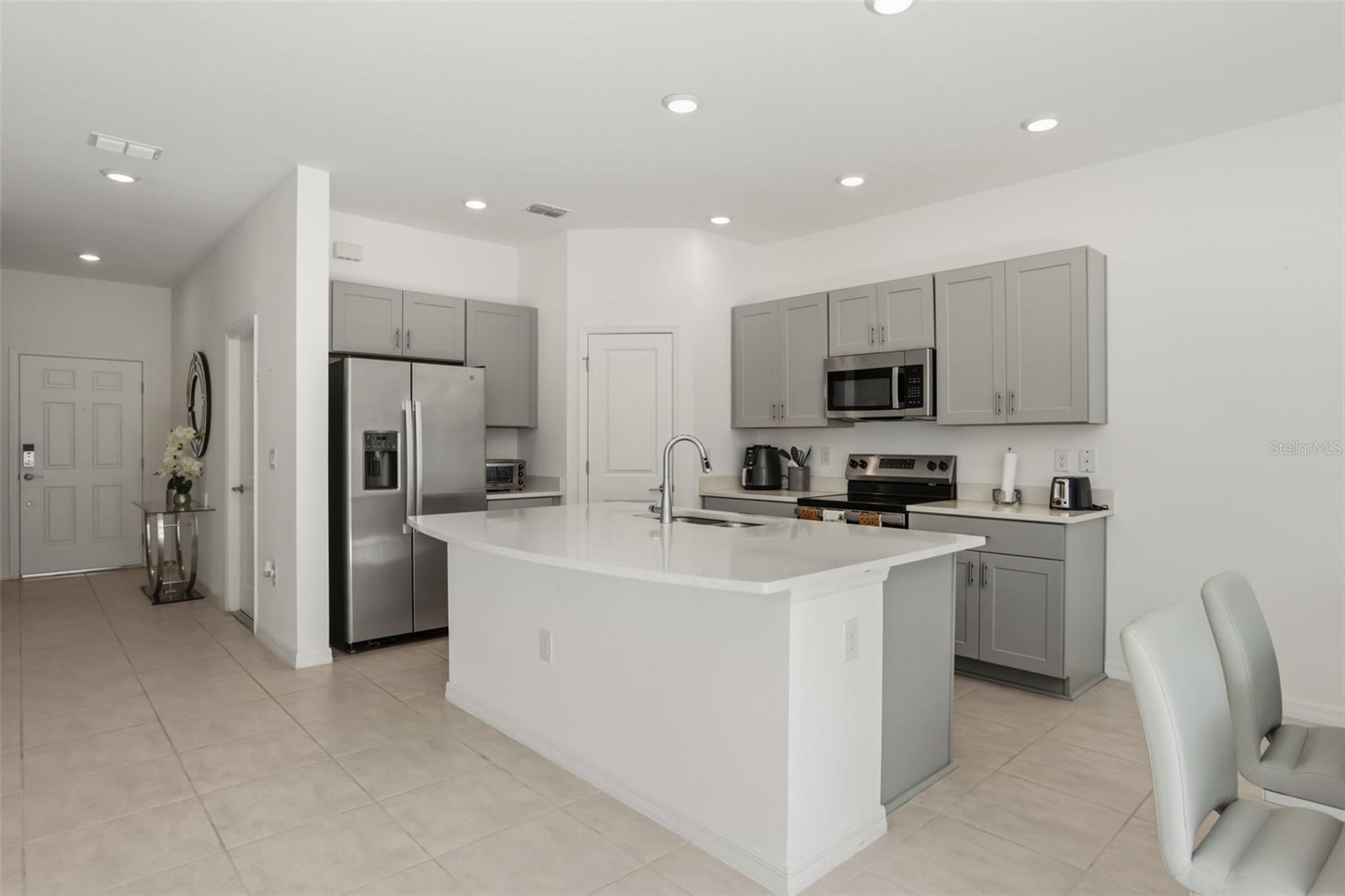 3002 CANARY AVE, DAVENPORT, FL, 33837