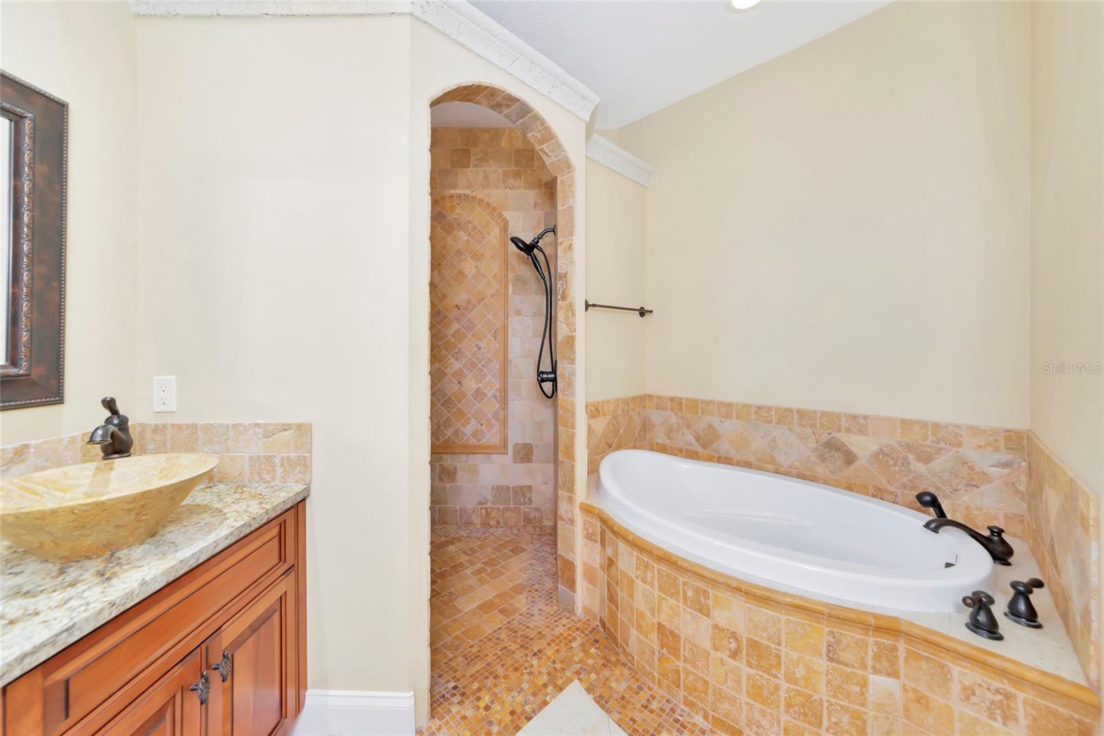 5624 AARON CT, SARASOTA, FL, 34232