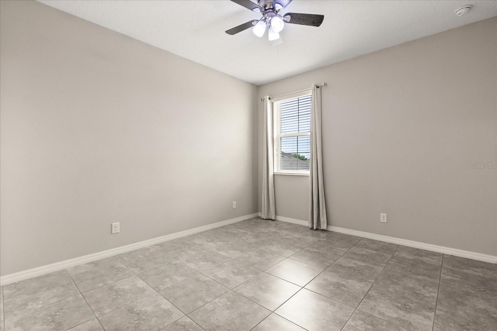 1046 GRAND HILLTOP DR, APOPKA, FL, 32703