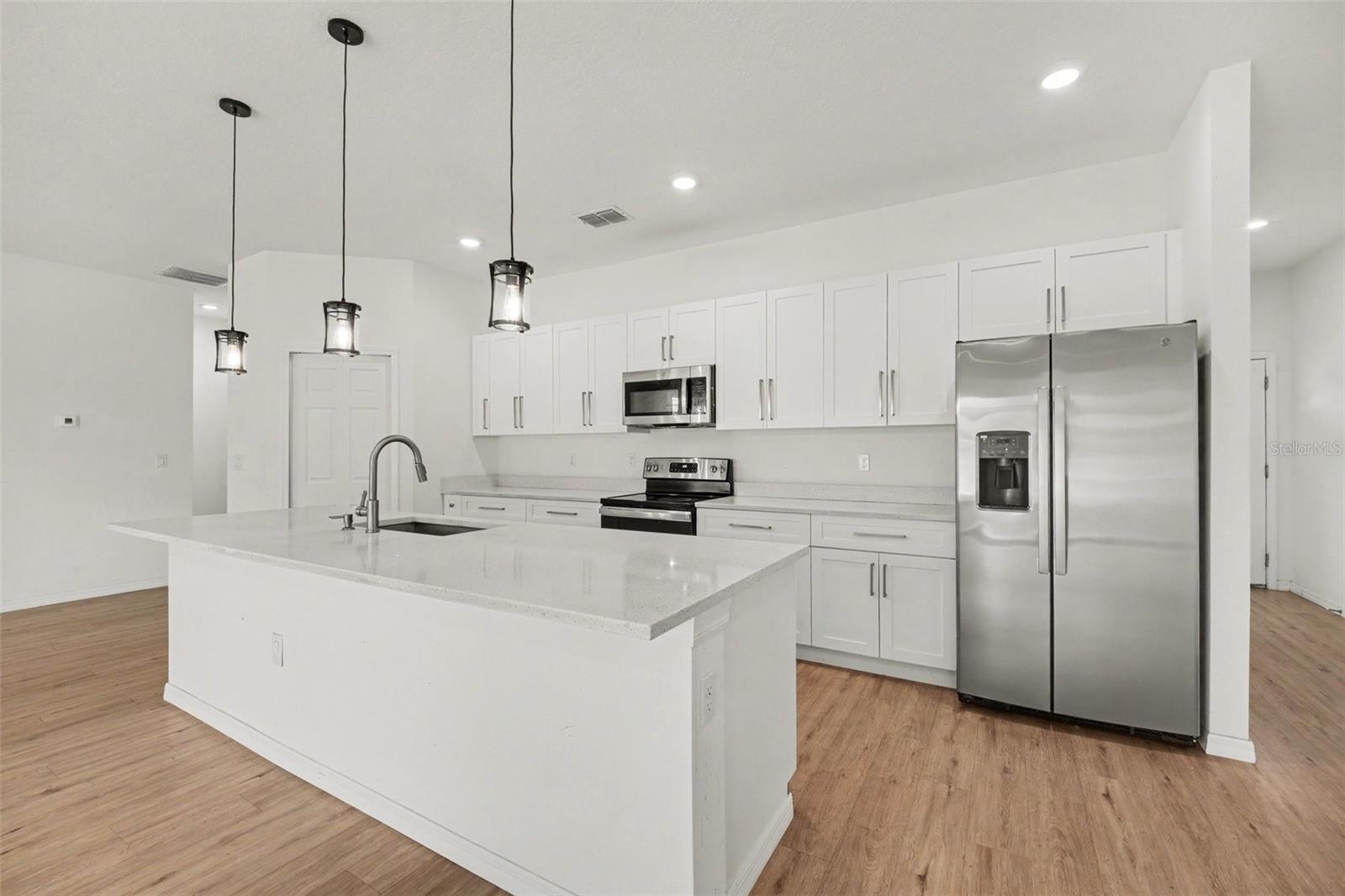 333 KRASSNER DR NW, PALM BAY, FL, 32907