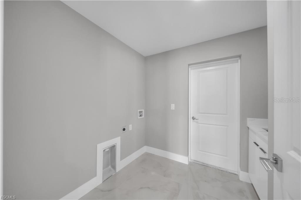 2507 39TH ST SW, LEHIGH ACRES, FL, 33976