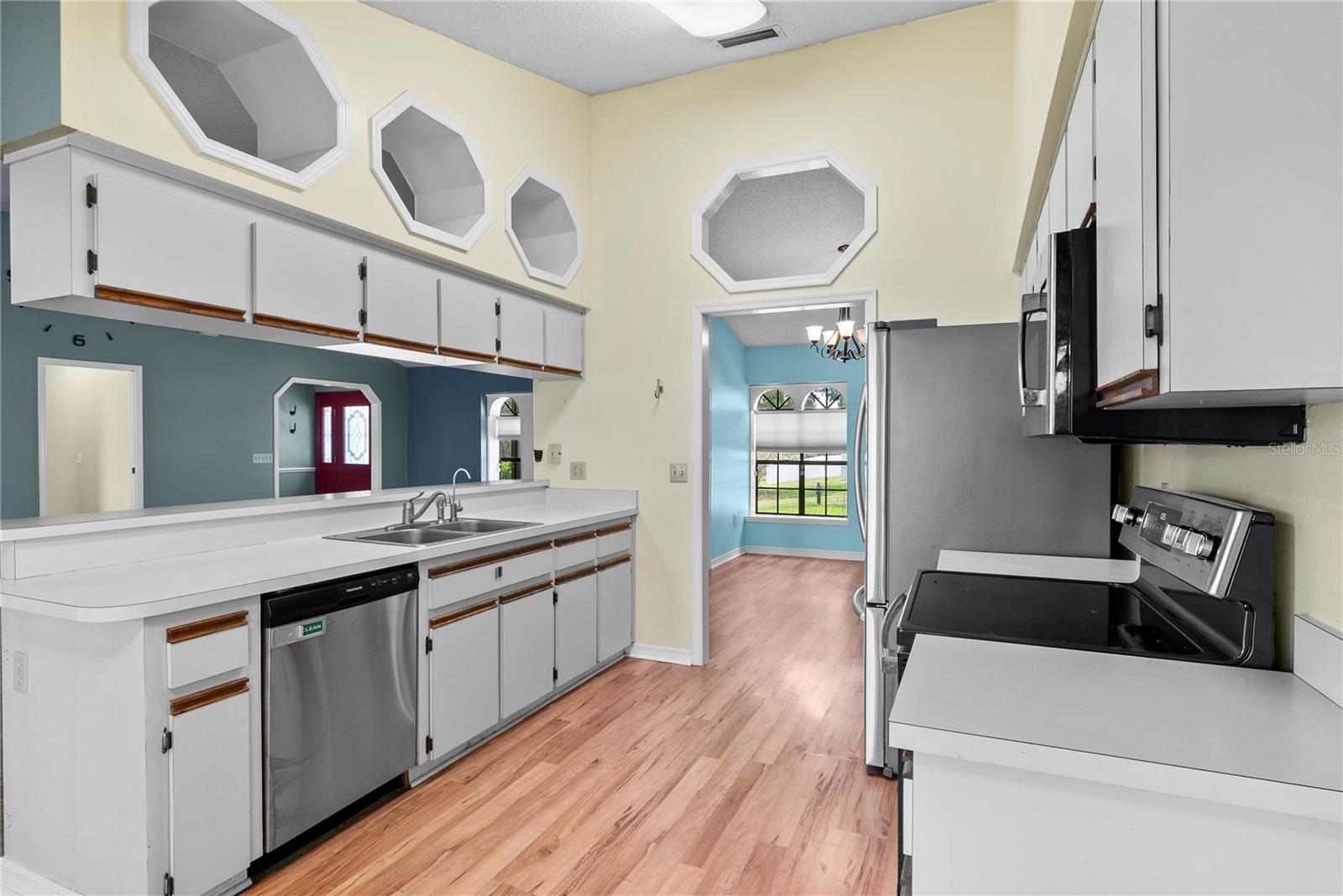 9109 QUEEN ELIZABETH CT, ORLANDO, FL, 32818