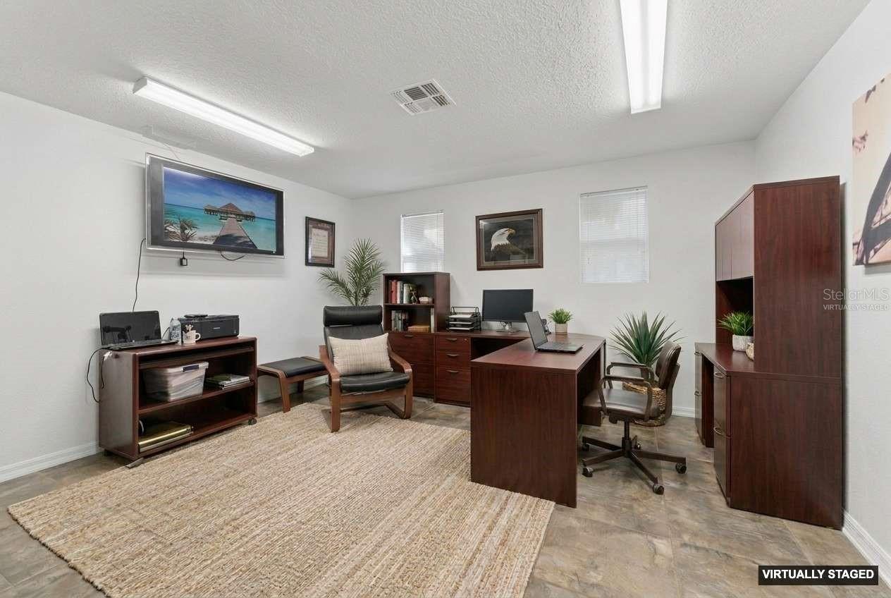 4275 ROUND LAKE RD, APOPKA, FL, 32712