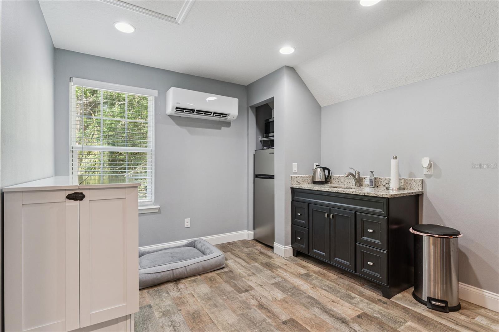 4275 ROUND LAKE RD, APOPKA, FL, 32712