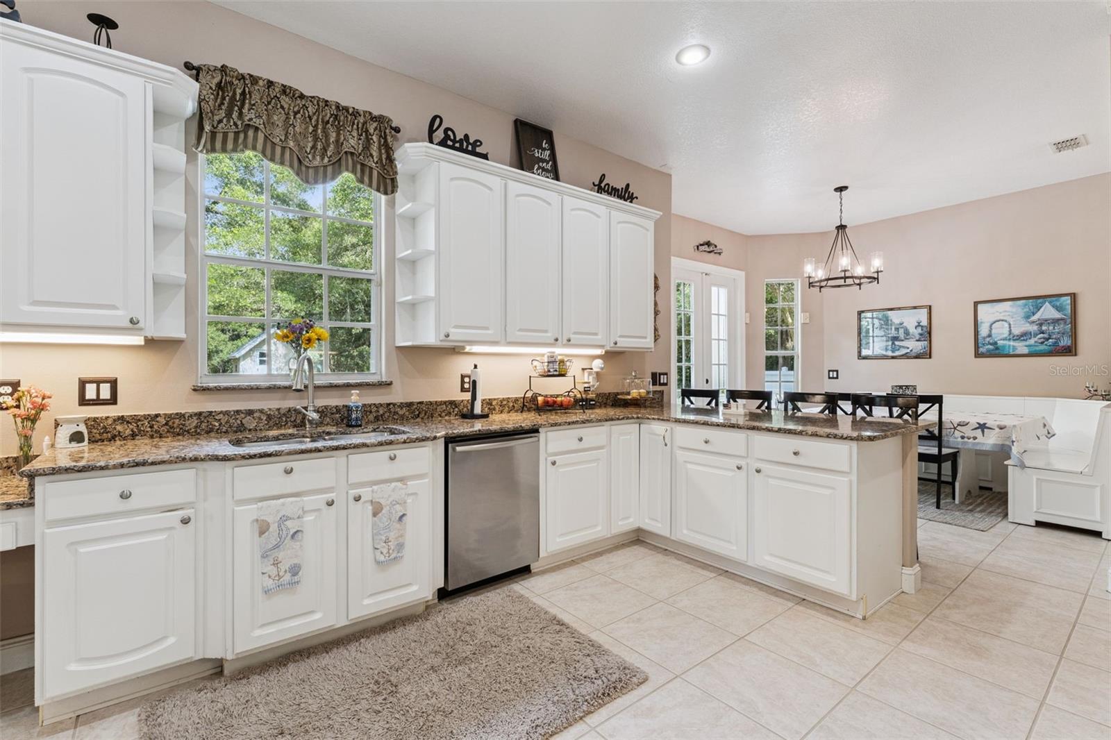 4275 ROUND LAKE RD, APOPKA, FL, 32712