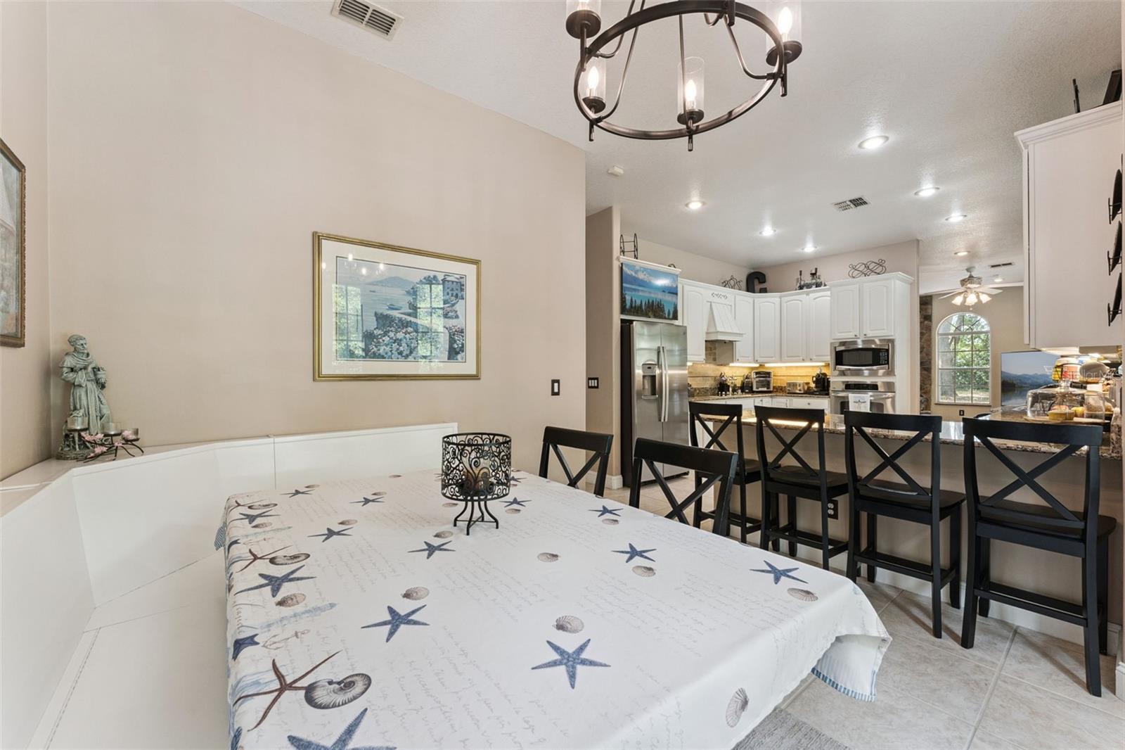 4275 ROUND LAKE RD, APOPKA, FL, 32712