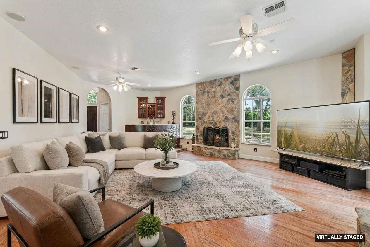 4275 ROUND LAKE RD, APOPKA, FL, 32712