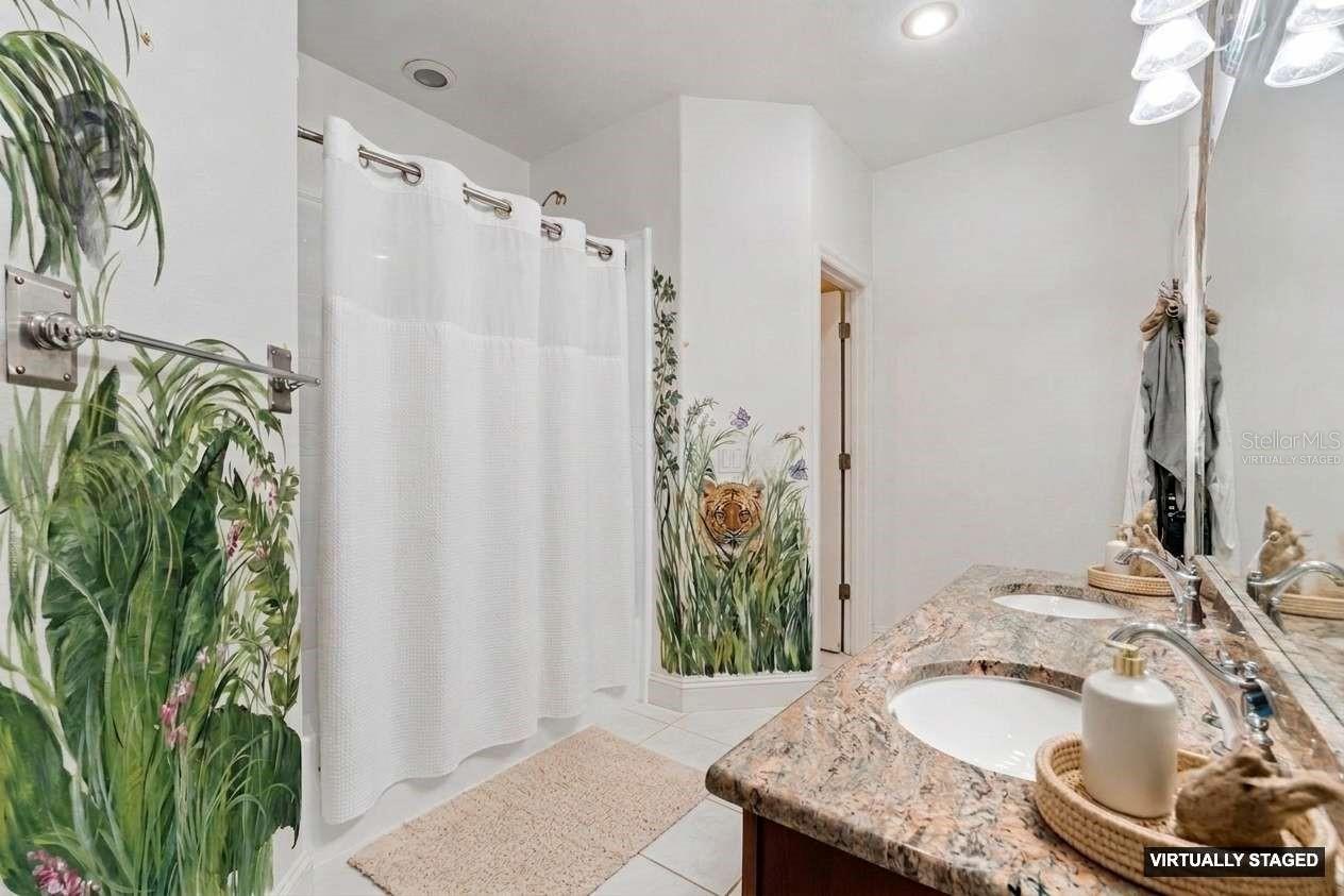 4275 ROUND LAKE RD, APOPKA, FL, 32712