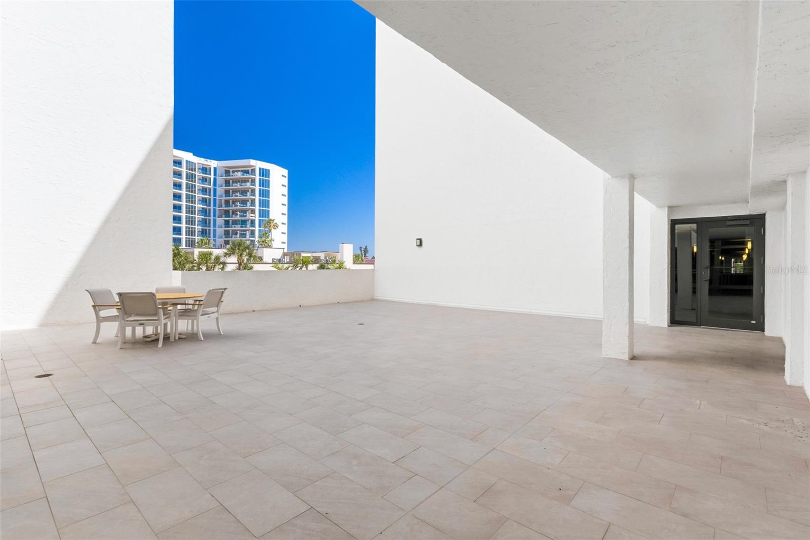 1100 BENJAMIN FRANKLIN DR #305, SARASOTA, FL, 34236