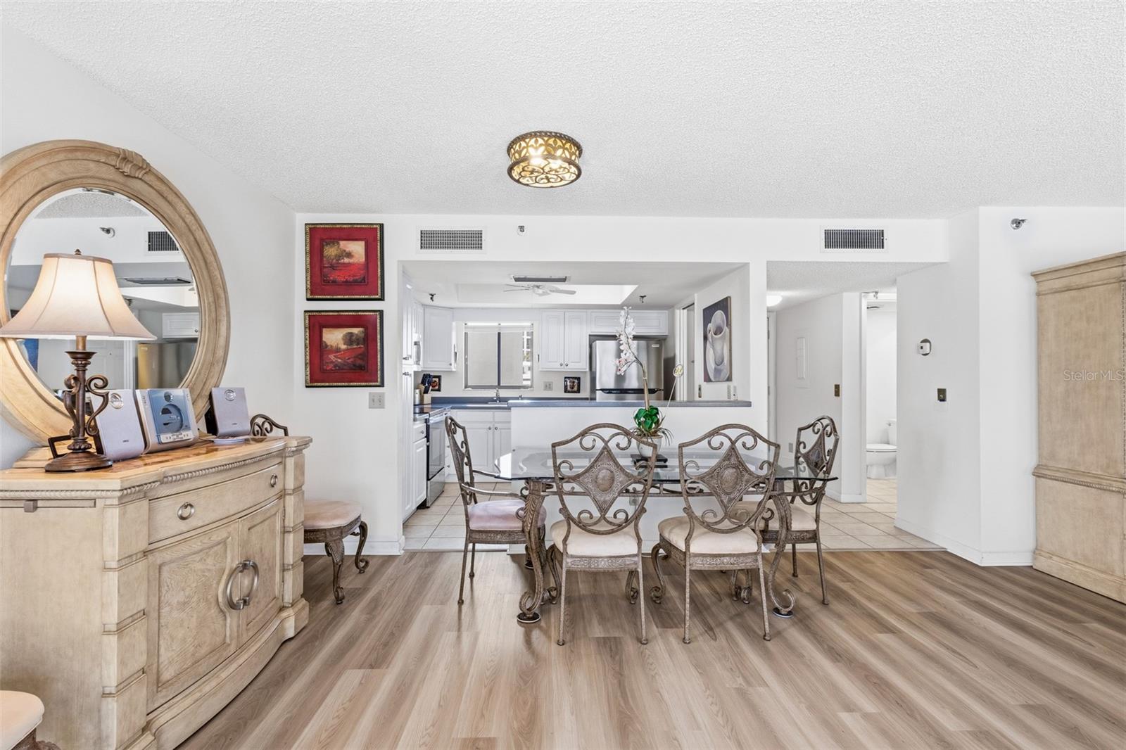 1100 BENJAMIN FRANKLIN DR #305, SARASOTA, FL, 34236