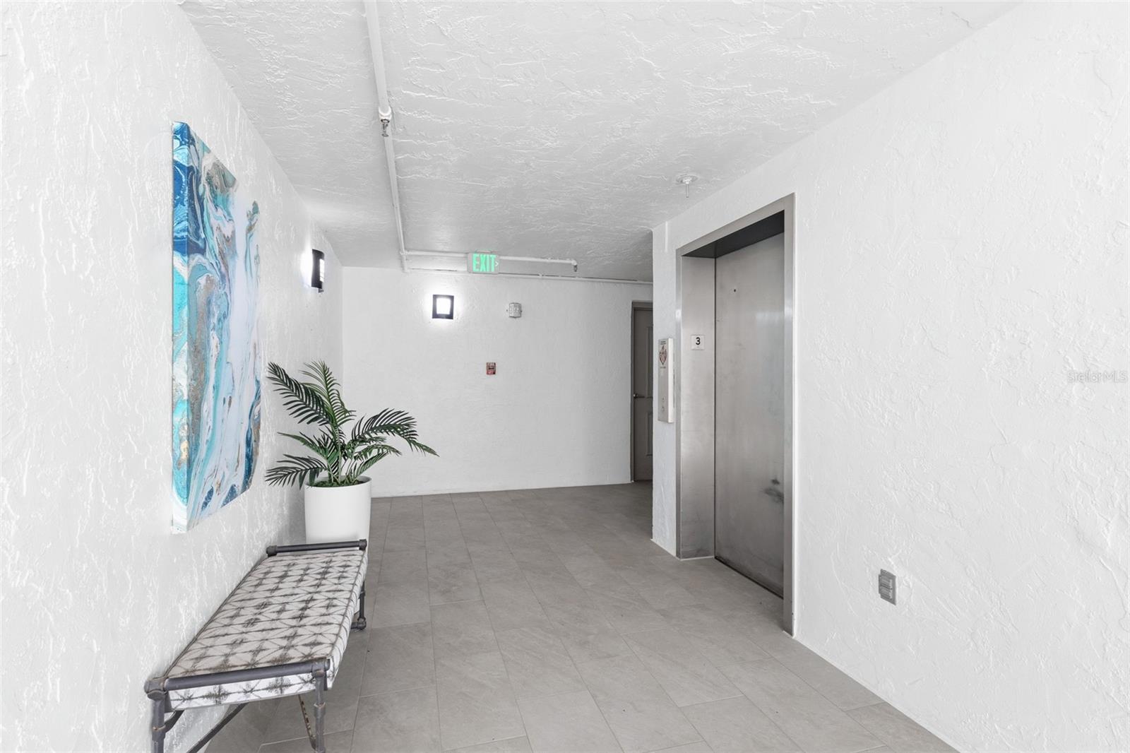 1100 BENJAMIN FRANKLIN DR #305, SARASOTA, FL, 34236