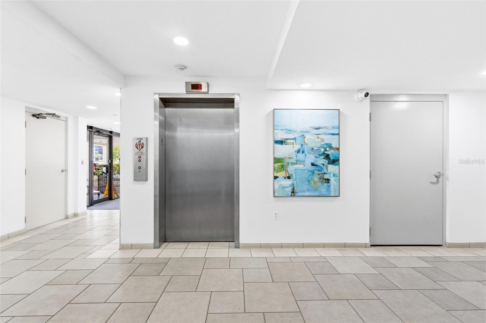 1100 BENJAMIN FRANKLIN DR #305, SARASOTA, FL, 34236