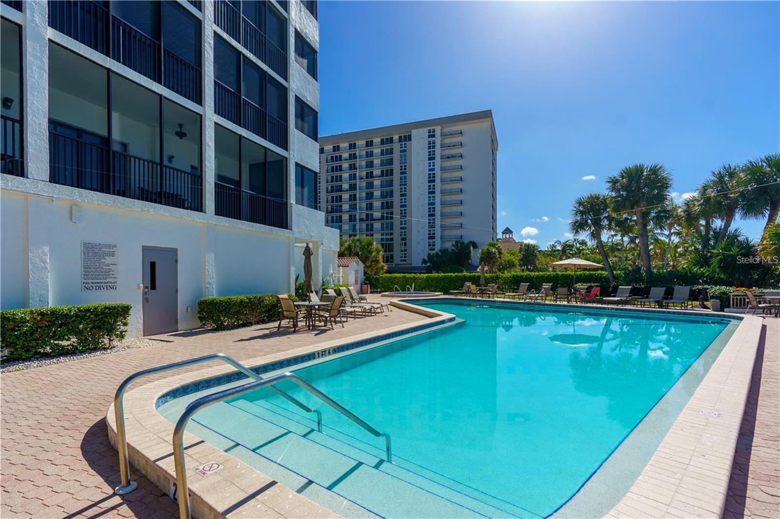 1100 BENJAMIN FRANKLIN DR #305, SARASOTA, FL, 34236