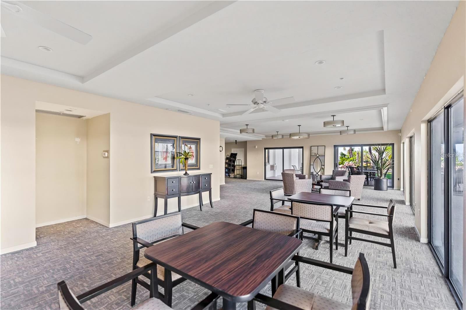 1100 BENJAMIN FRANKLIN DR #305, SARASOTA, FL, 34236