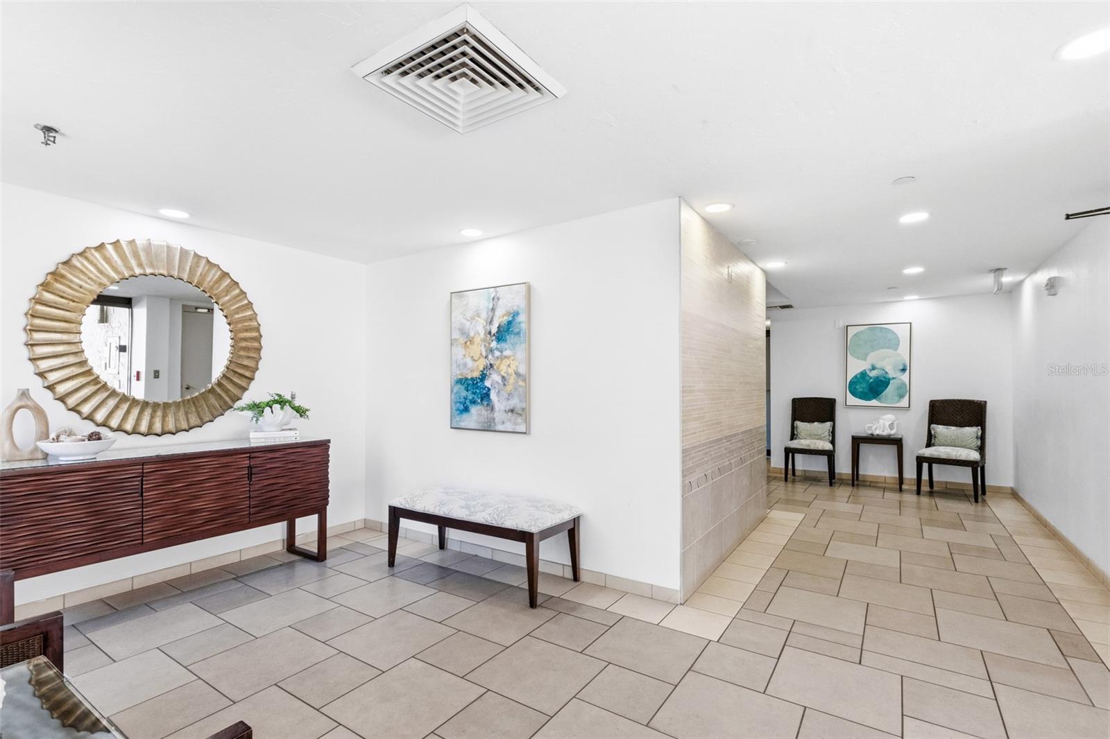 1100 BENJAMIN FRANKLIN DR #305, SARASOTA, FL, 34236