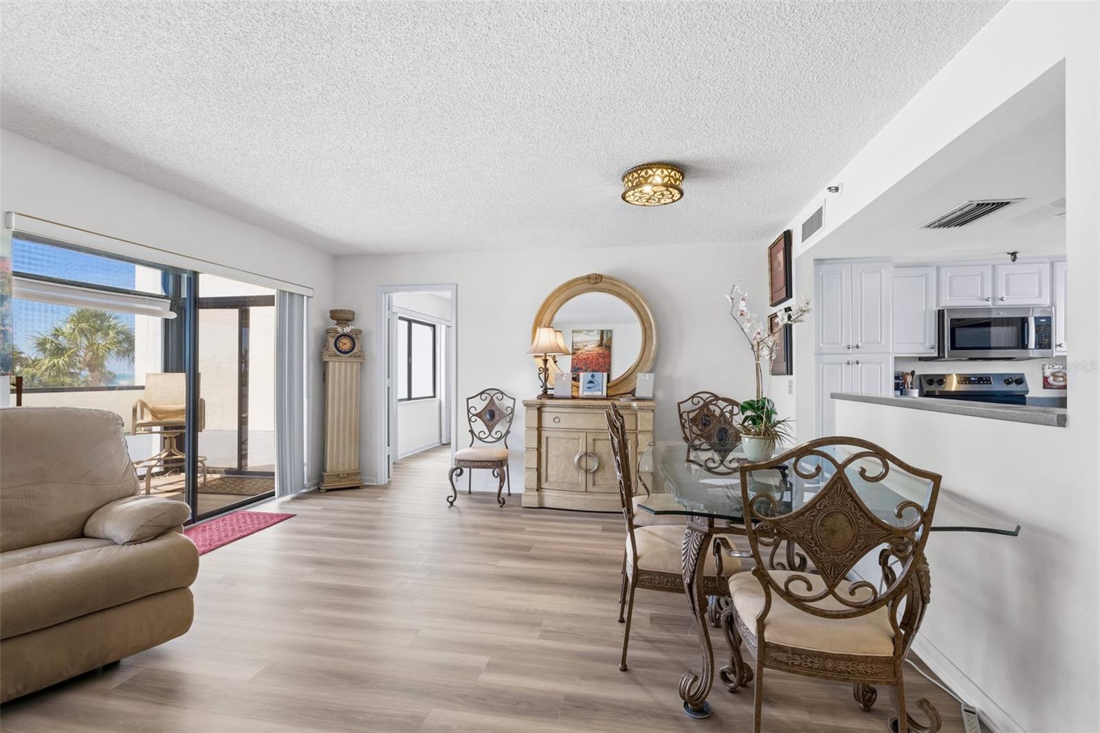 1100 BENJAMIN FRANKLIN DR #305, SARASOTA, FL, 34236