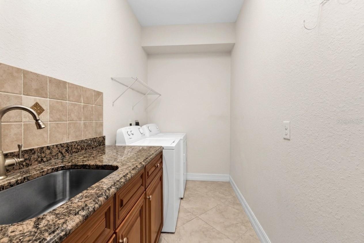 4074 LA COSTA ISLAND CT, PUNTA GORDA, FL, 33950