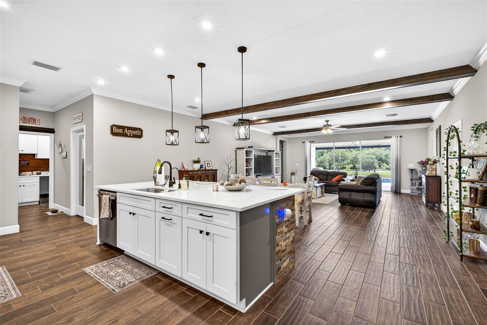 6946 TALAMORE DR, WESLEY CHAPEL, FL, 33545