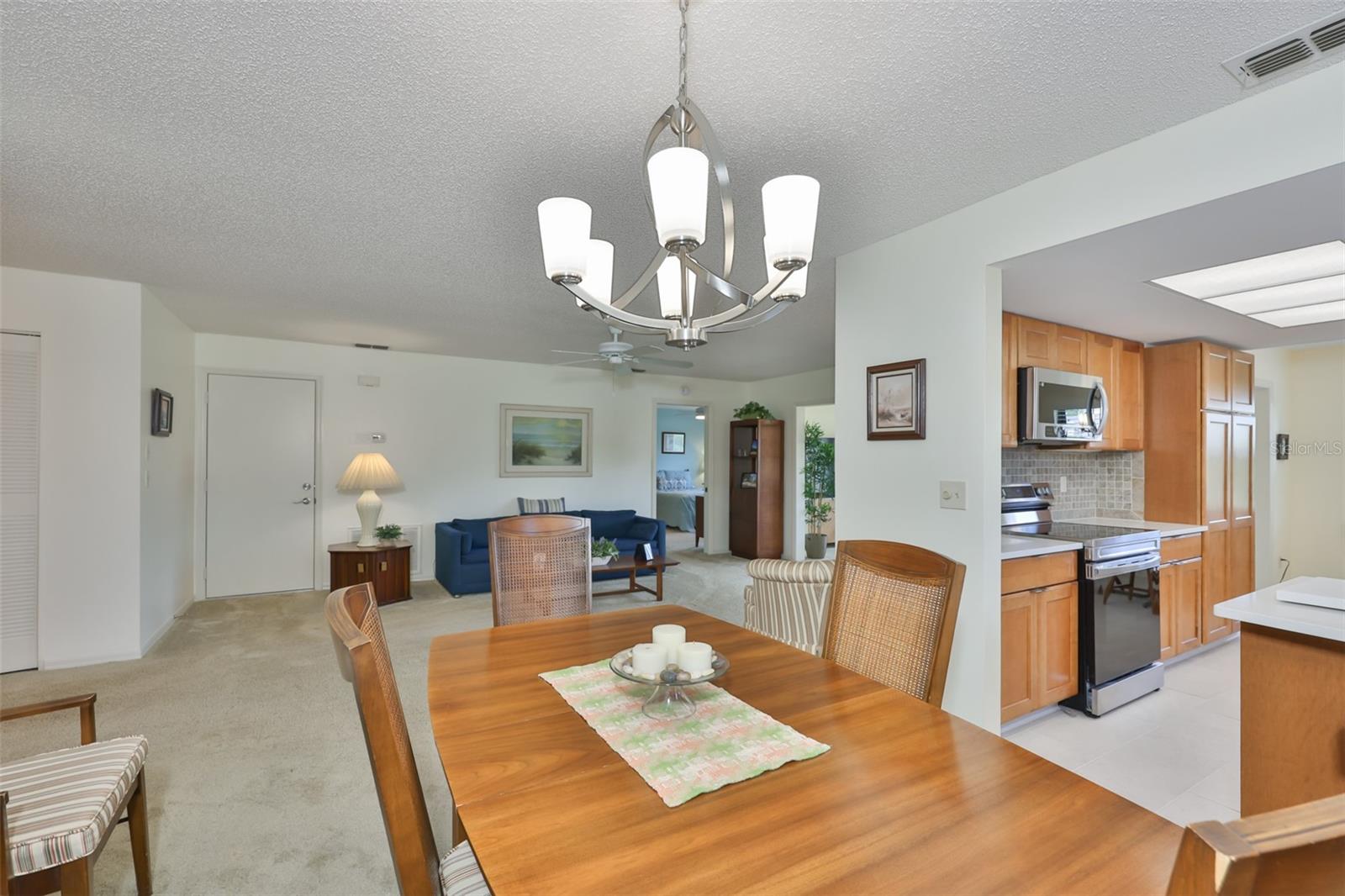 2417 LANCASTER DR, SUN CITY CENTER, FL, 33573