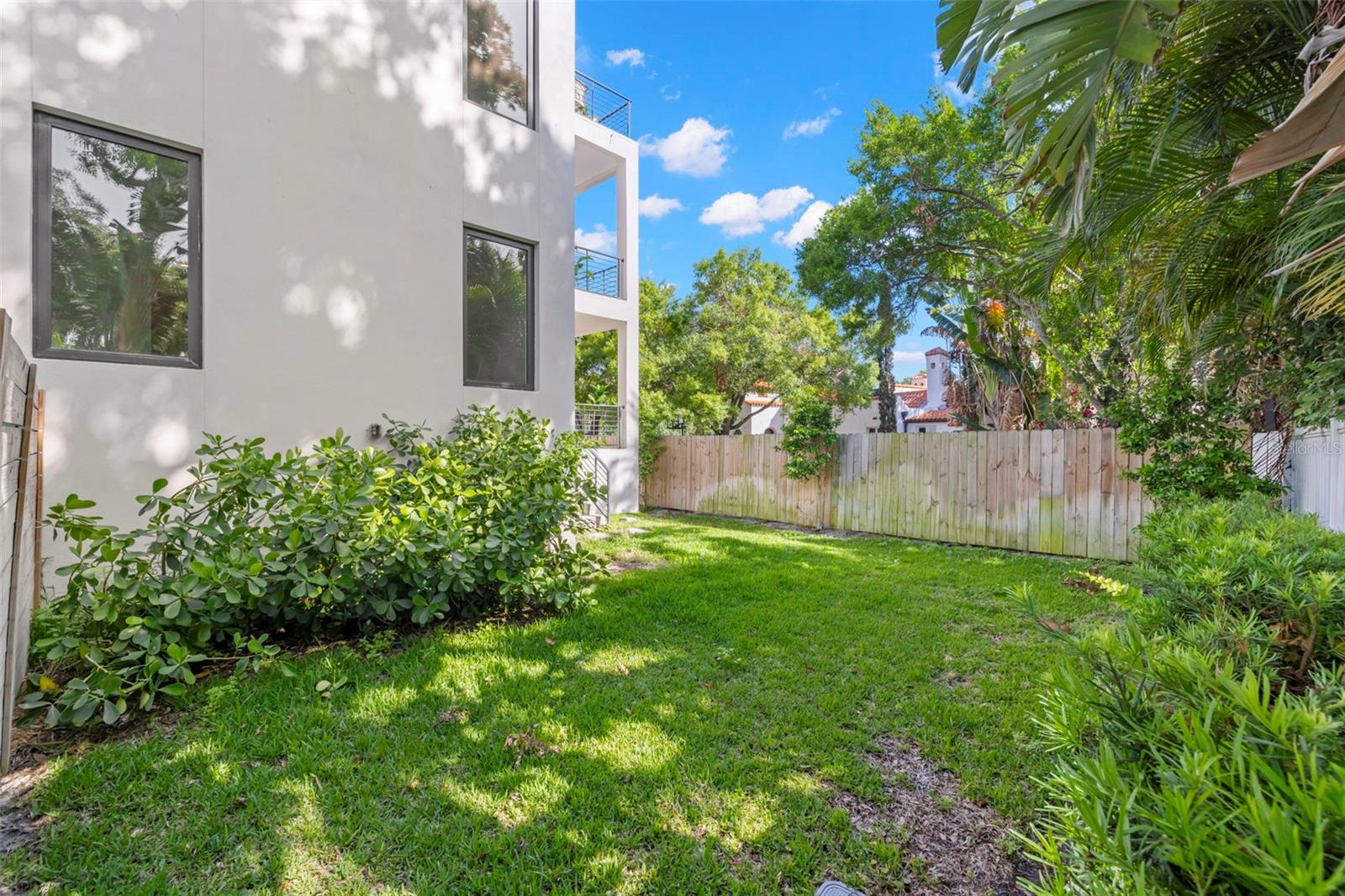 98 W DAVIS BLVD, TAMPA, FL, 33606