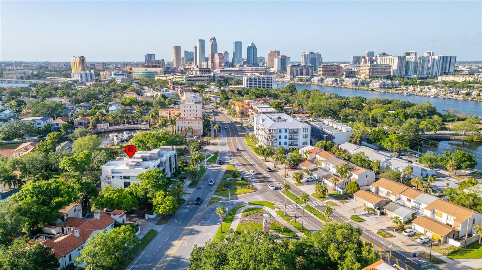 98 W DAVIS BLVD, TAMPA, FL, 33606