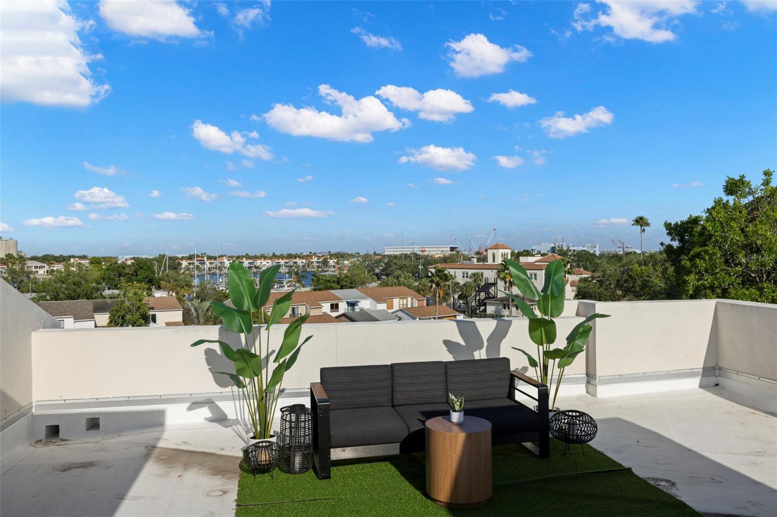 98 W DAVIS BLVD, TAMPA, FL, 33606