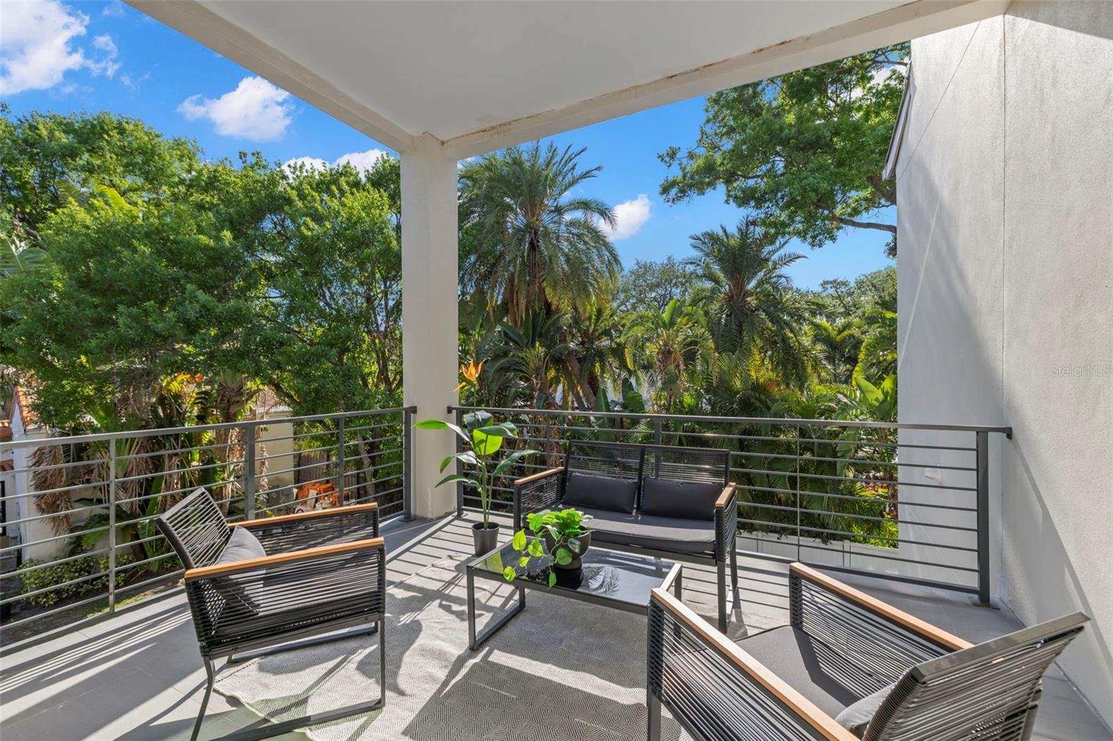 98 W DAVIS BLVD, TAMPA, FL, 33606