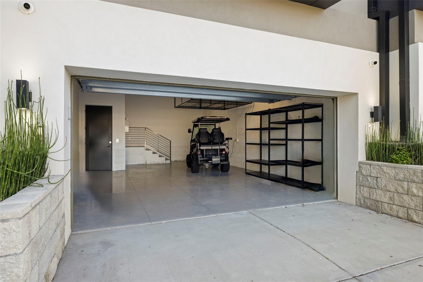 98 W DAVIS BLVD, TAMPA, FL, 33606