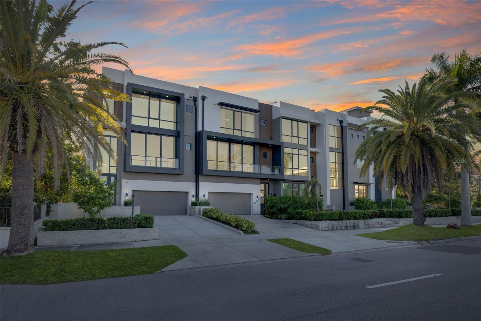 98 W DAVIS BLVD, TAMPA, FL, 33606