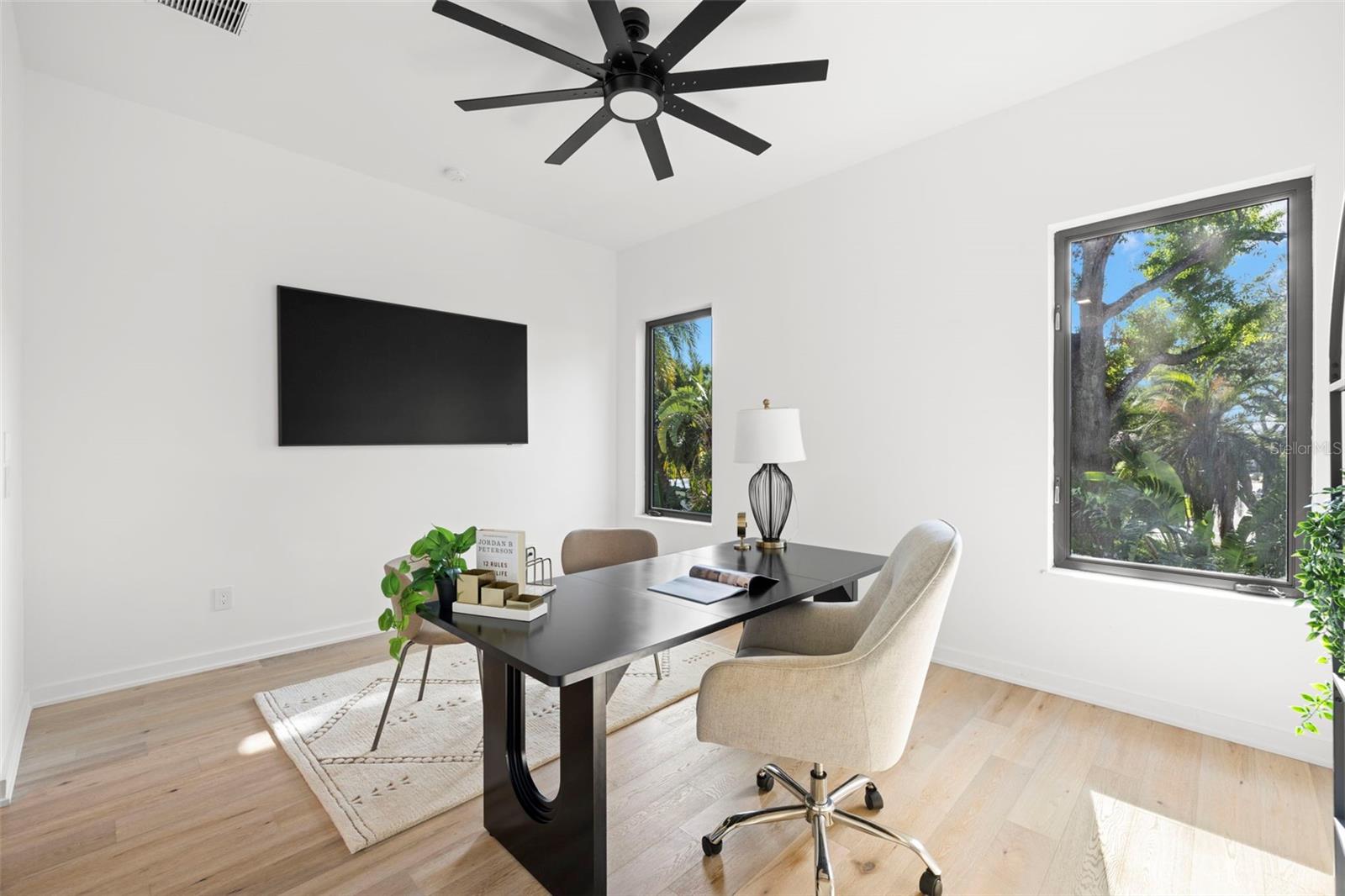 98 W DAVIS BLVD, TAMPA, FL, 33606